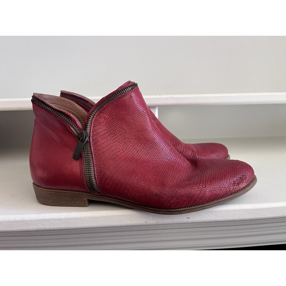 Eric Michael Ireland Red Reptile Leather Double Zip EU 38 US 7 Ankle‎ Booties O1